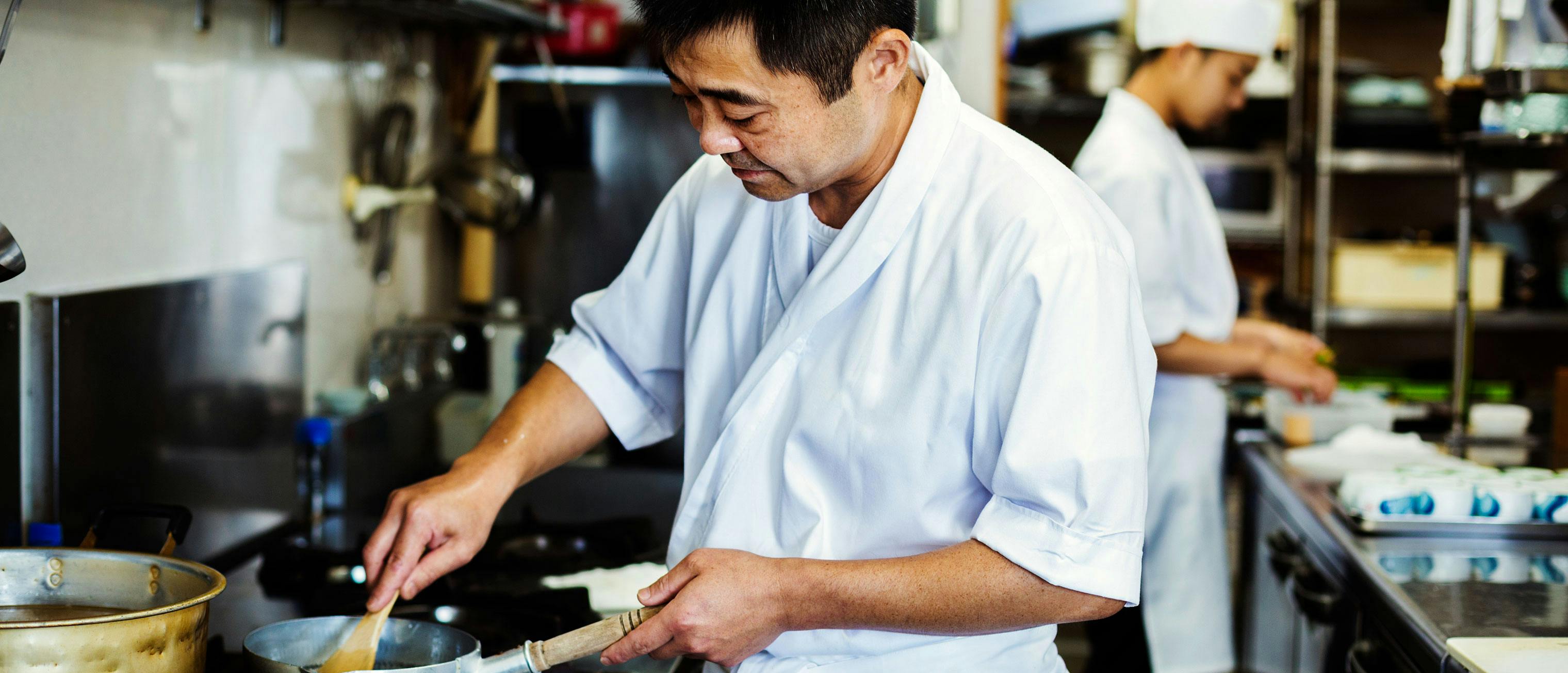 What-Is-Kitchen-Display-System-Deliverect — Staff