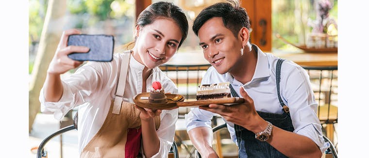 Restaurant Online Reviews 101, food selfie, Deliverect