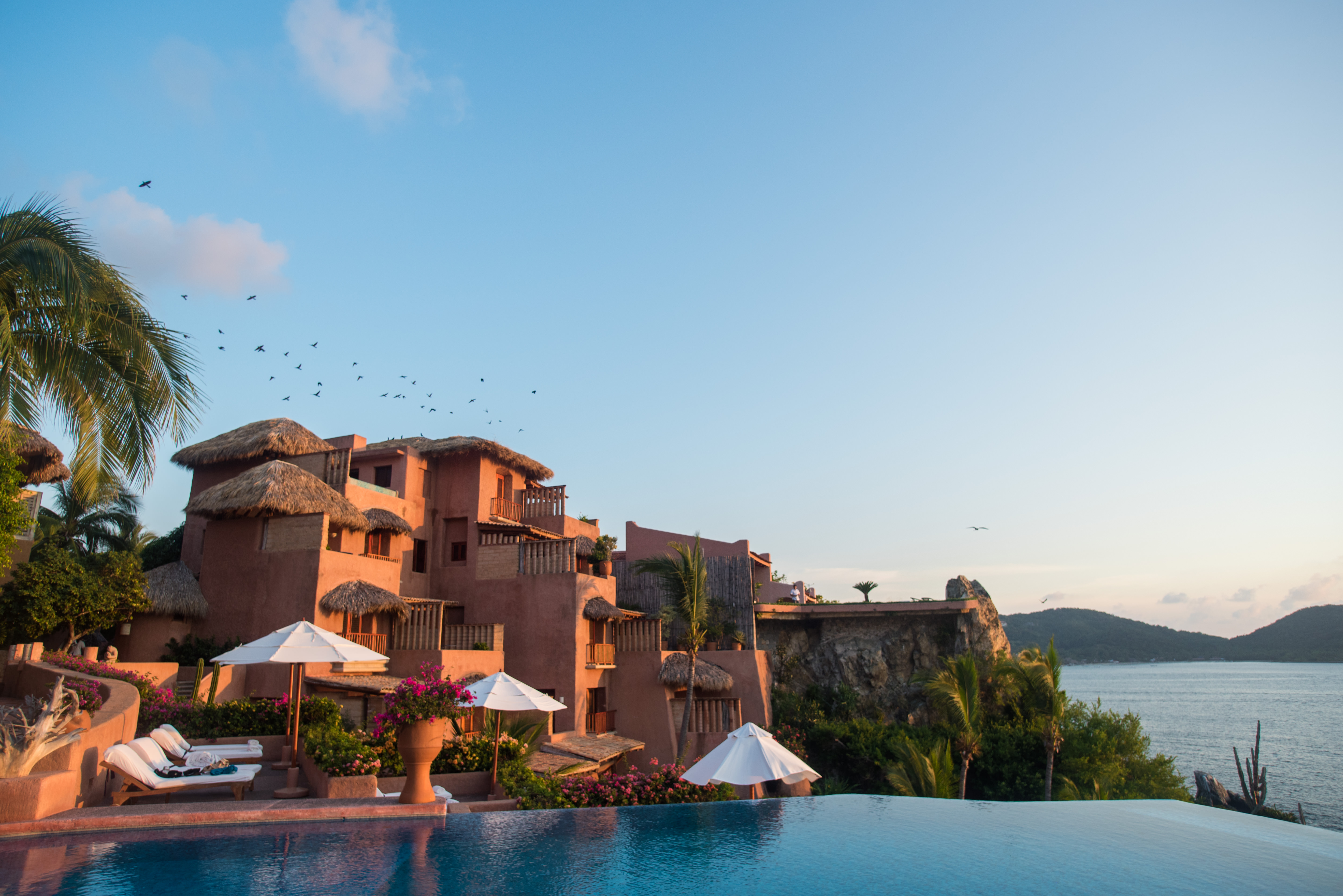 Lacasaquecanta Front