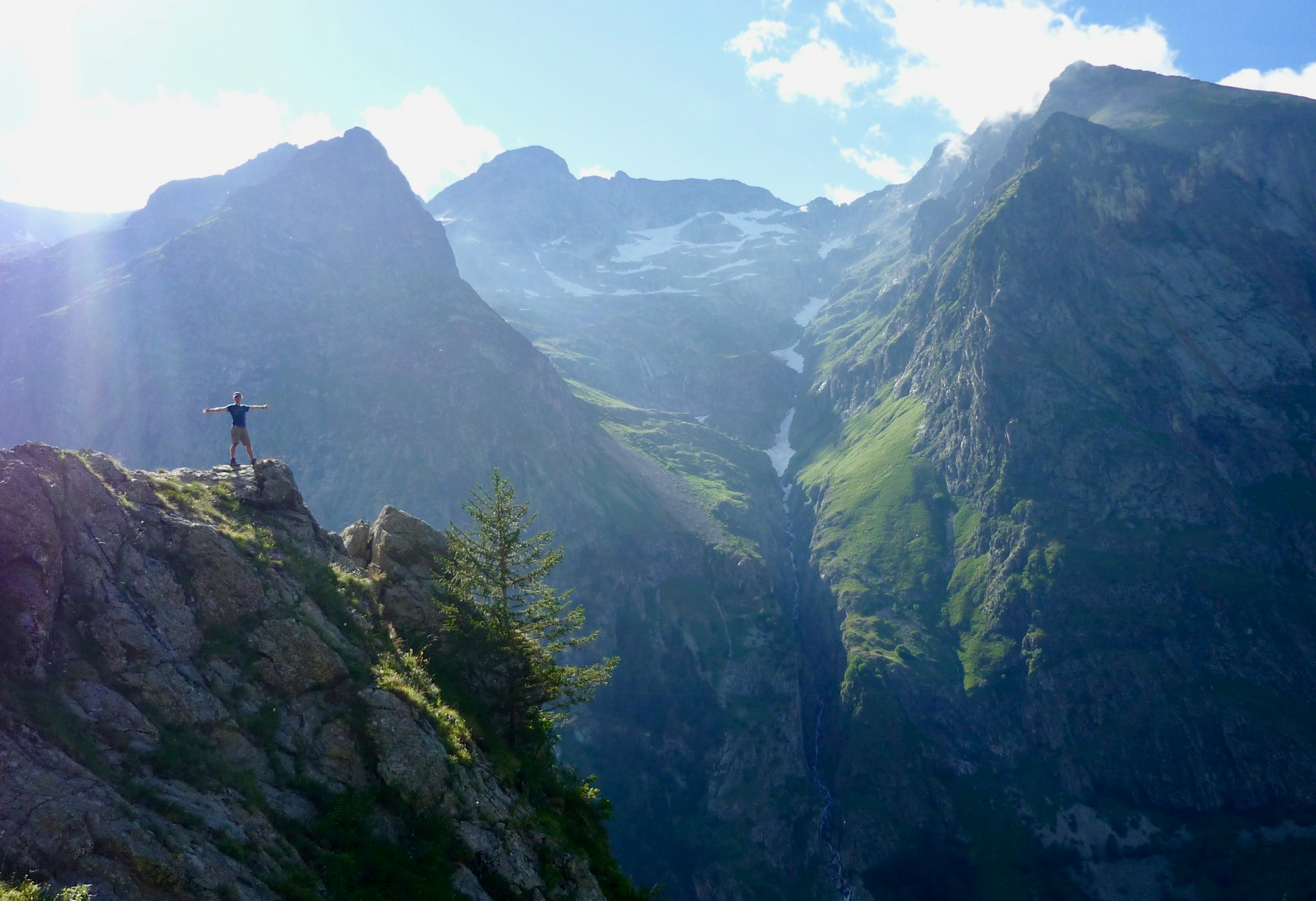 CZB Ecrins - Sam Janssens, bergwandelaar op berg