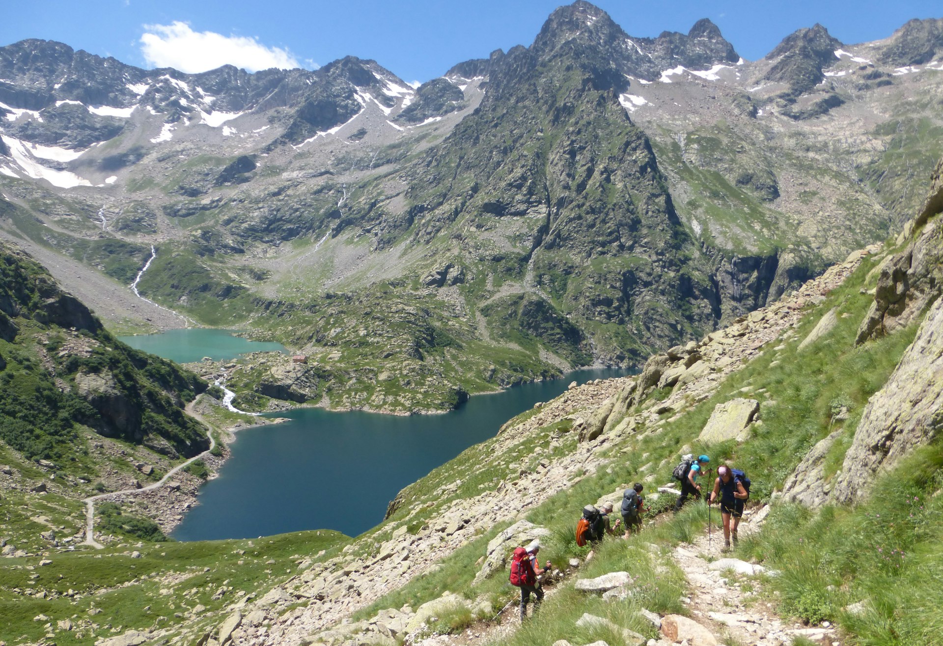 Bergwandelaars op tocht in de mercantour