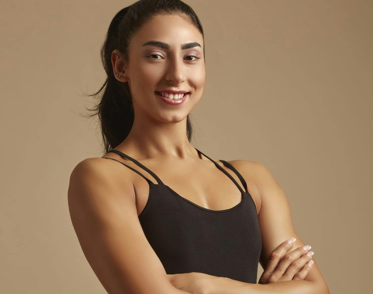 woman crossing her arms