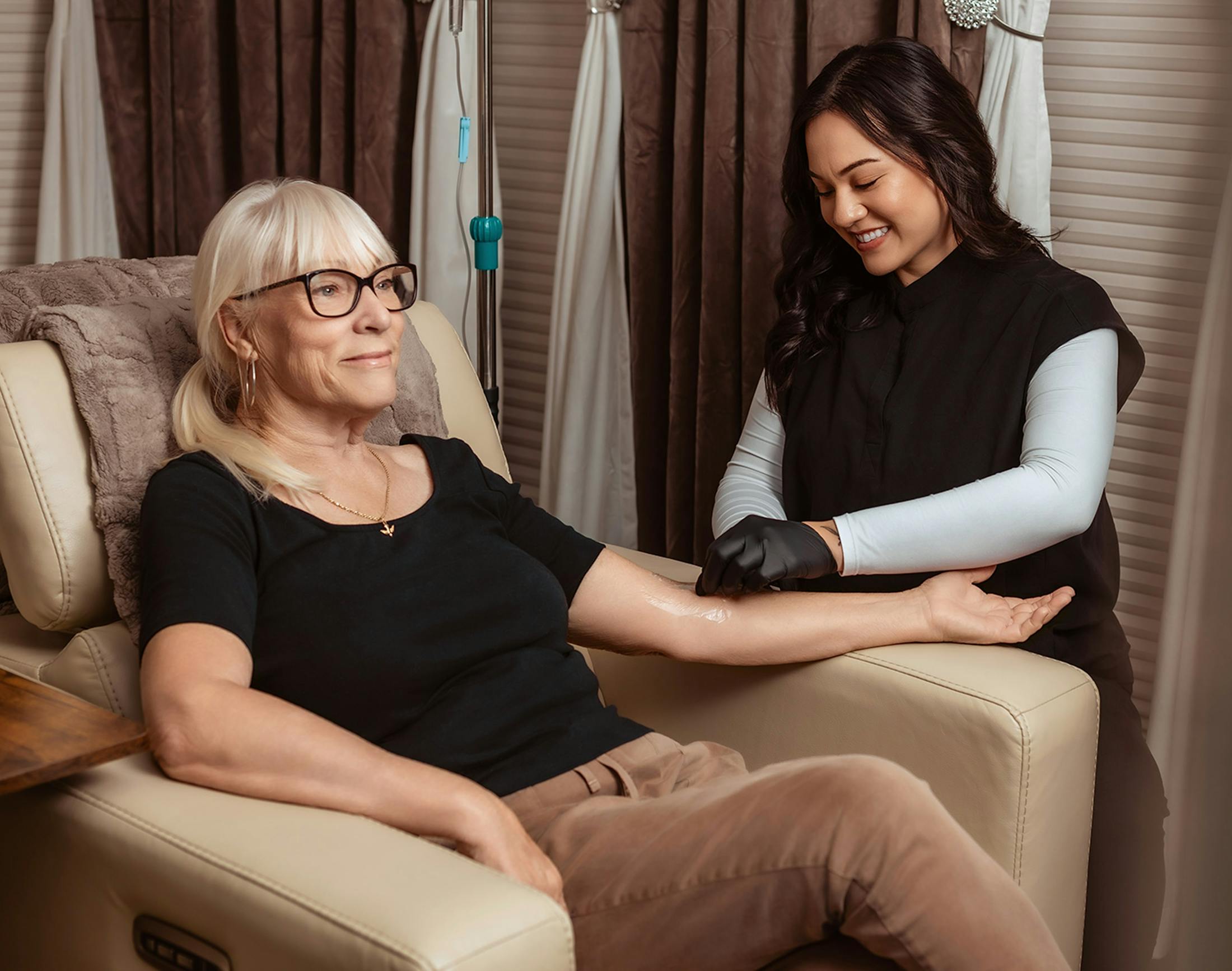 woman getting iv therapy