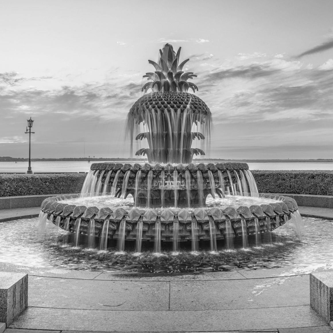 greyscale of fountain