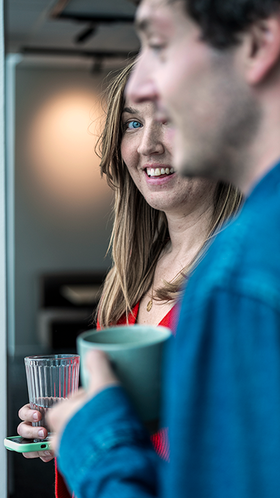 Gemenskapen är fortfarande central, precis som när företaget grundades. Att kunna hjälpa varandra, dela kunskap och trivas tillsammans är en del av kulturen som VBK värnar om.