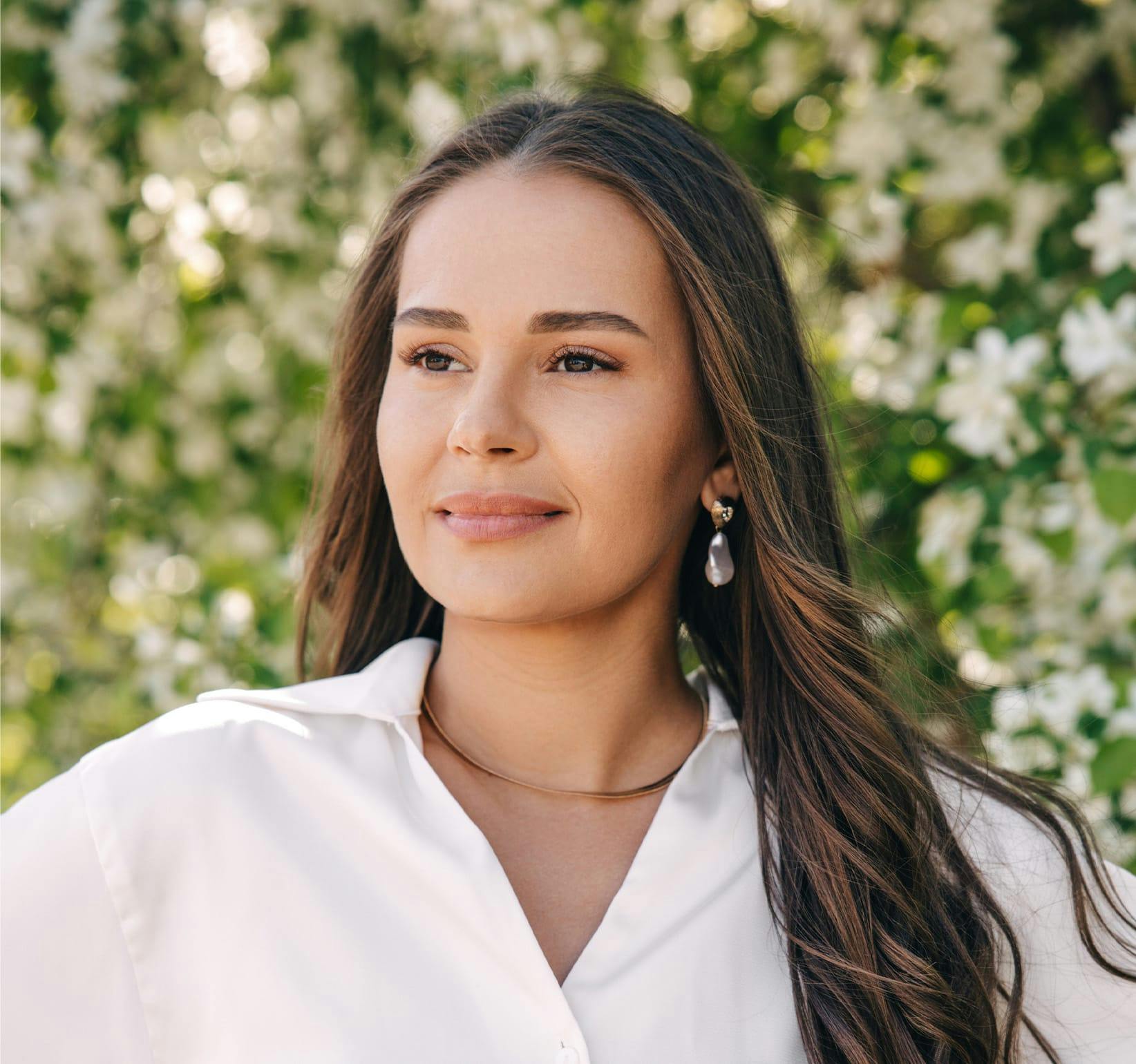 woman with long brown hair