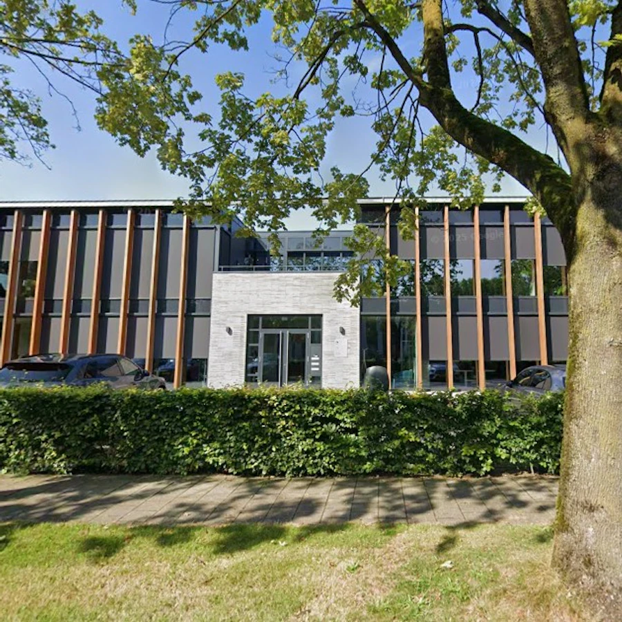 Het kantoorpand van Elysee.