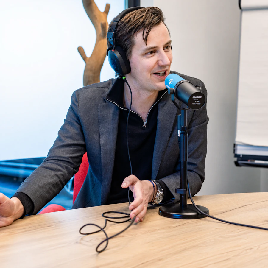 Ewout Brouwers, CEO van PIA Group spreekt in een podcast