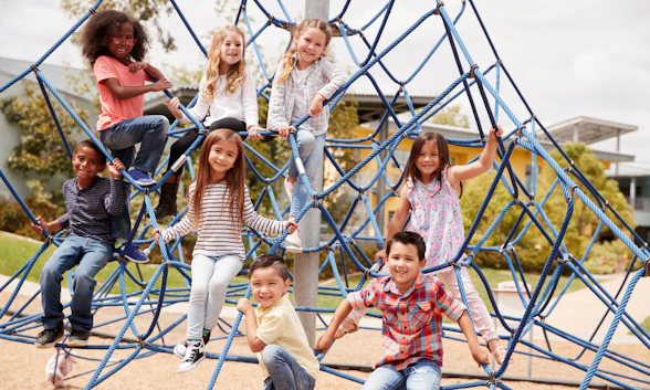 Splněné sny na vaší škole i bez dotací. Zapojte dárce přes Darujme.cz.