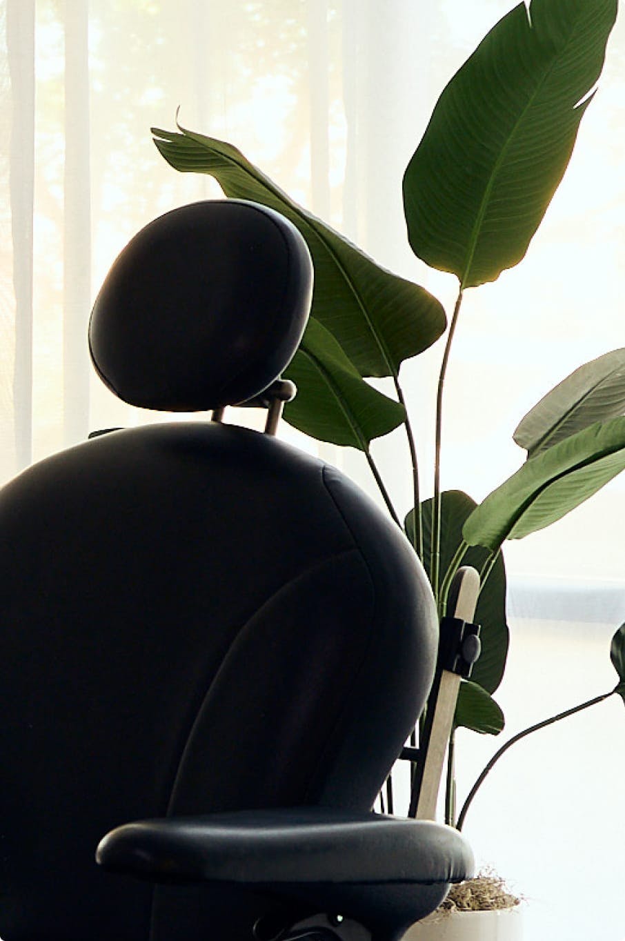 Clinic chair setup for eye consultation