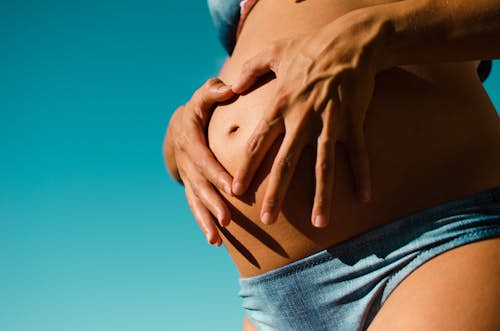 Grossesse: quelles protections hygiéniques choisir enceinte?