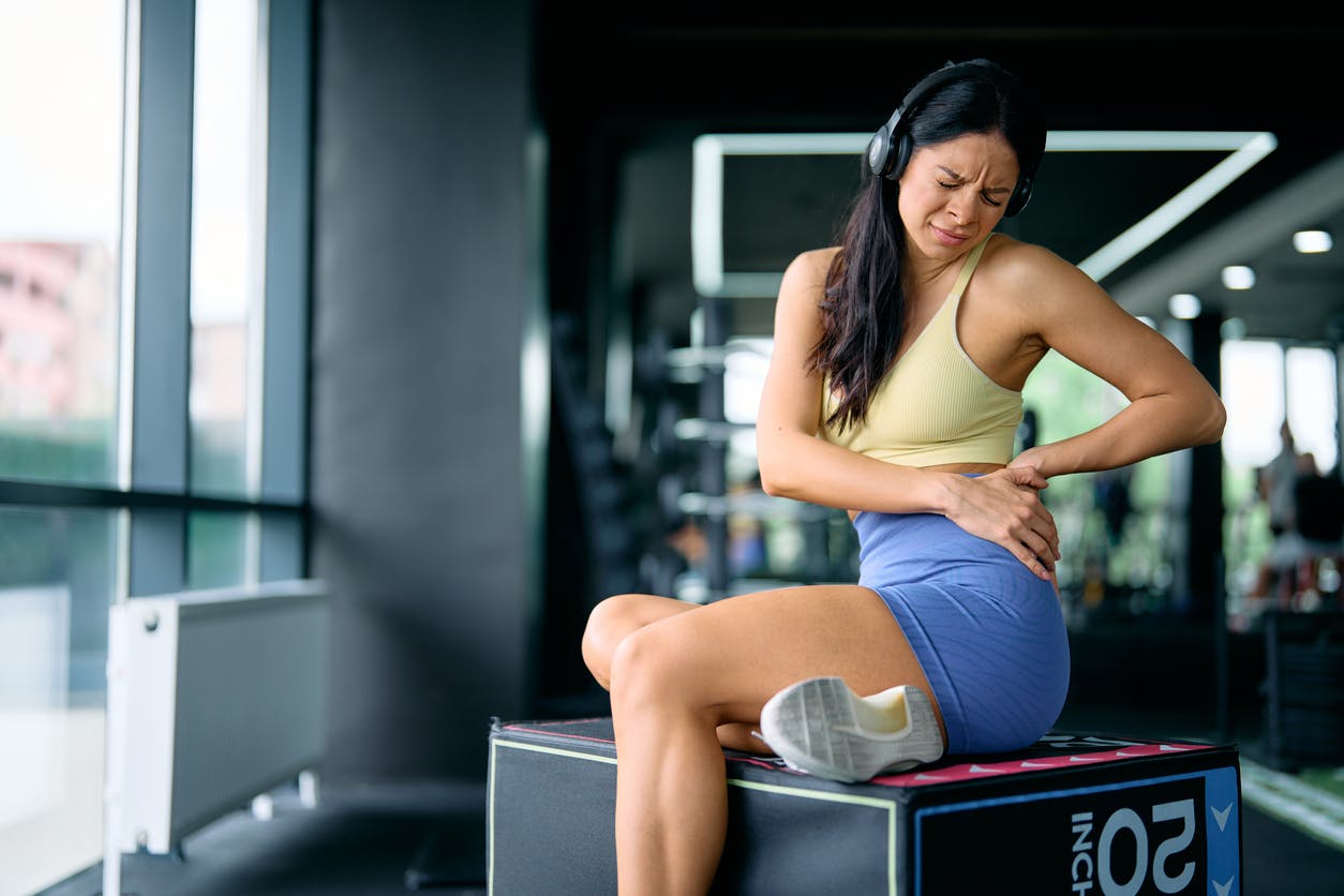woman at the gym with hip pain from labral tear
