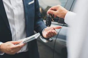 Como transferir a propriedade de um veículo? Confira o passo a passo!