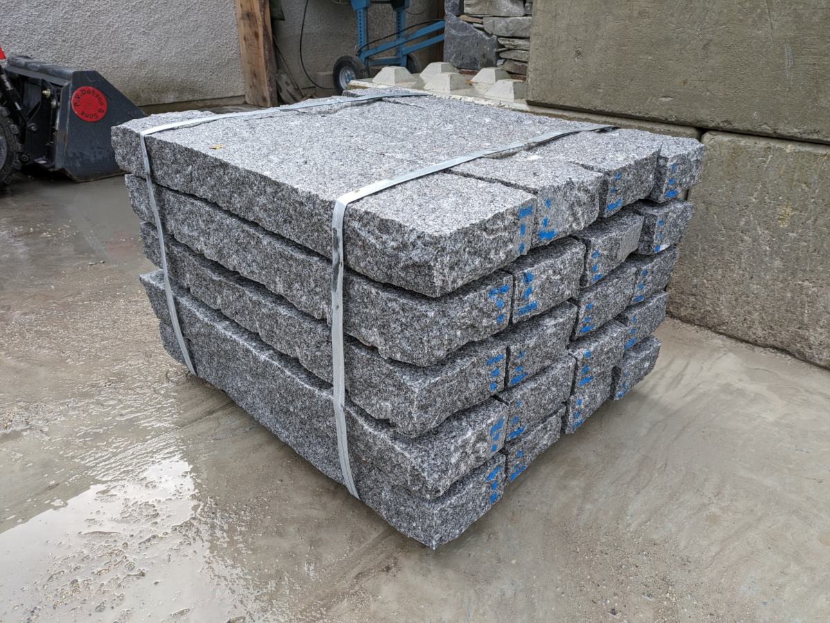Granite kerb stones