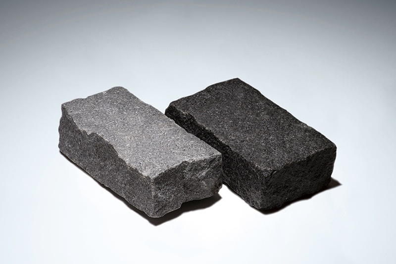 Black 200x100x50 Dry / Wet comparison