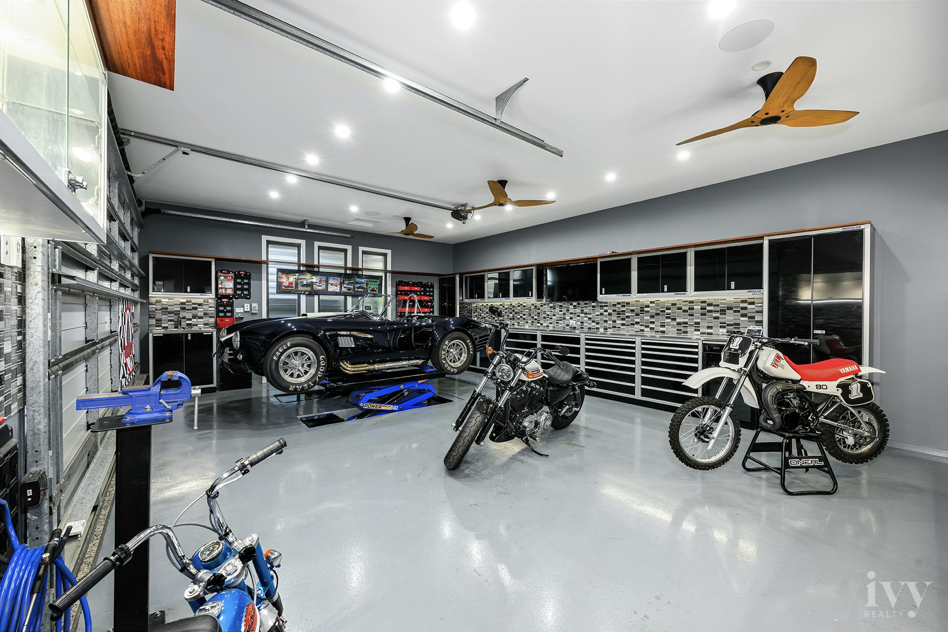 garage