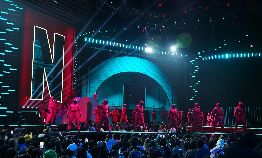 Squid Game Pink Guards - Netflix Tudum 2025 - Silent House Pink Guards from Netflix's Squid Game dance on stage at Netflix Tudum 2025