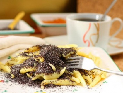 Široki rezanci z makom