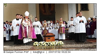 Pogreb nadškofa Šuštarja