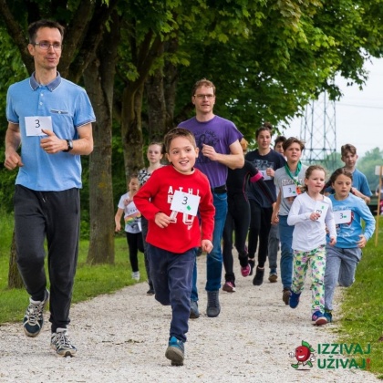Dvigni rit, bodi fit – dan za zdravje v Dolu pri...