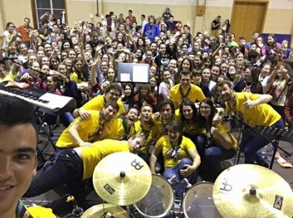 IV IZZIV 2017 – Poj si pesem …