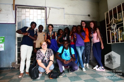 Nekateri se učijo v šolah, drugi se učijo v svetu