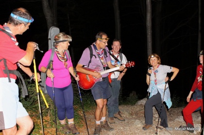 V mesečini na vrhu Blegoša je donela skavtska...