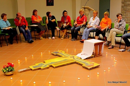 Preprostost - tema romanja odraslih skavtinj in...