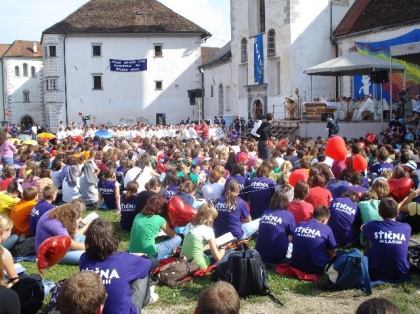 Peš romanje v Stično