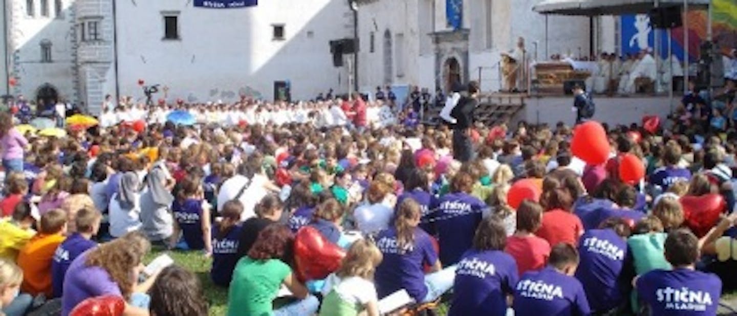 Peš romanje v Stično