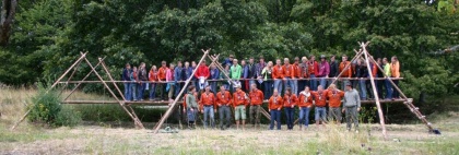 Ko medveda ni doma, skavti plešejo