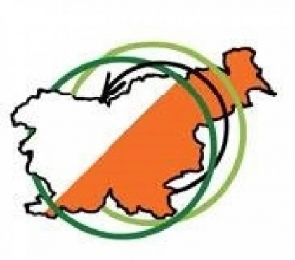 Korak za korakom skozi grmovje