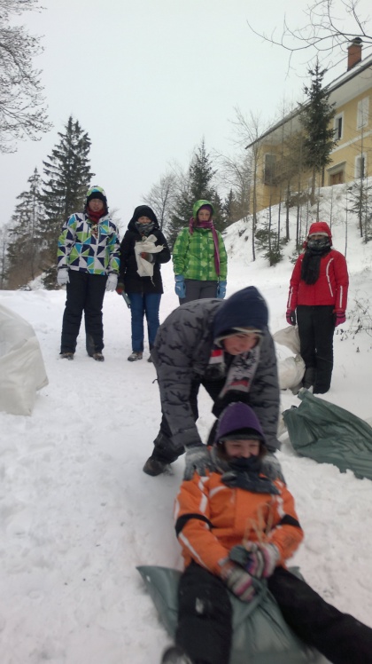 Zimska pravljica klana Zvitih lisic