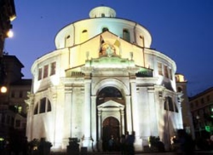 Luč miru je posvetila v majski dan ...