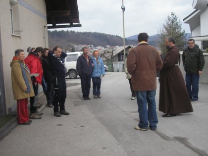 Odrasli skavti na Jurčičevem pohodu