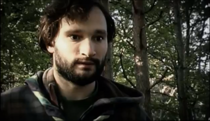 Ne z glavo čez zid; z roko v ogenj! (VIDEO)