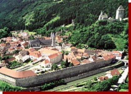 Luč z veliko začetnico ...