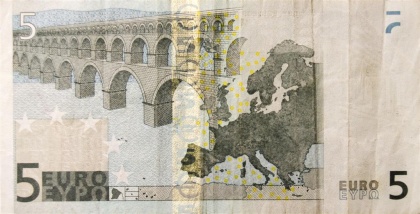 + 5 EUR  = plus pet evrov…