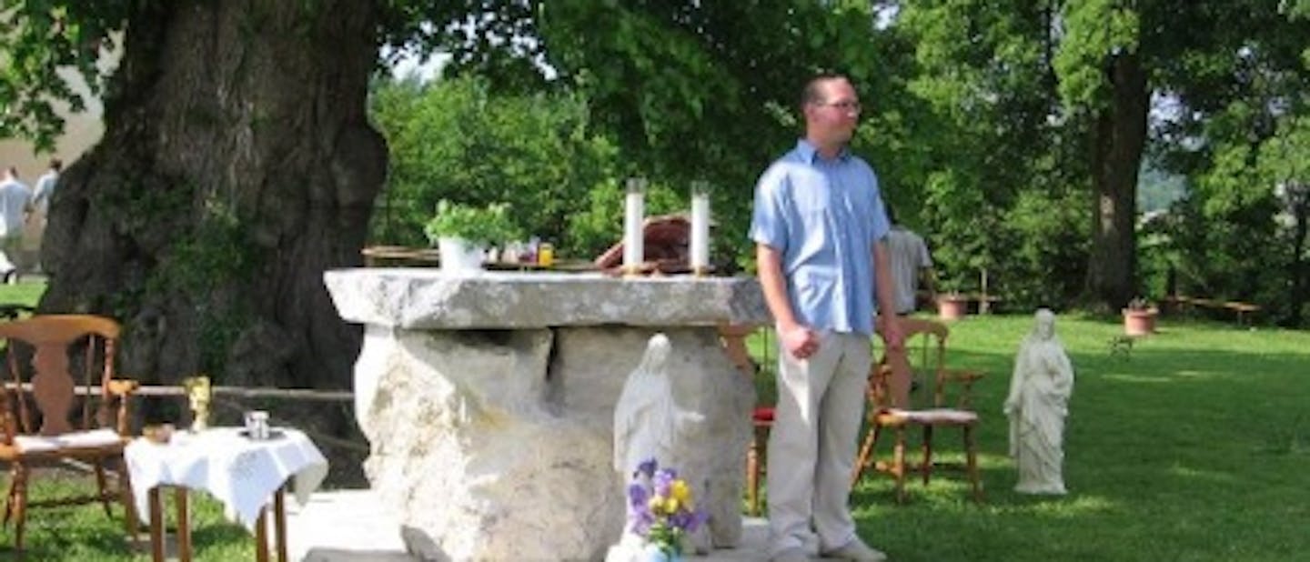 Kdor ne bo šel na Brezje, naj pride na Vrh pri...