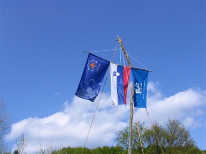 Kraja zastave, ki te v vseh pomenih "zmoči...