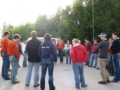 Zbrali smo skoraj 10 ton papirja. Drevesa se...