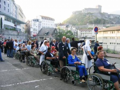 Držite vaše svetilke prižgane