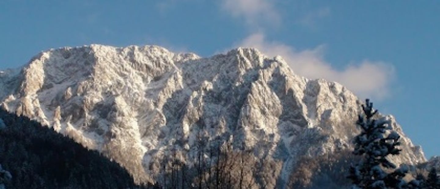 Luč miru iz Betlehema v vencu gora (foto, video)