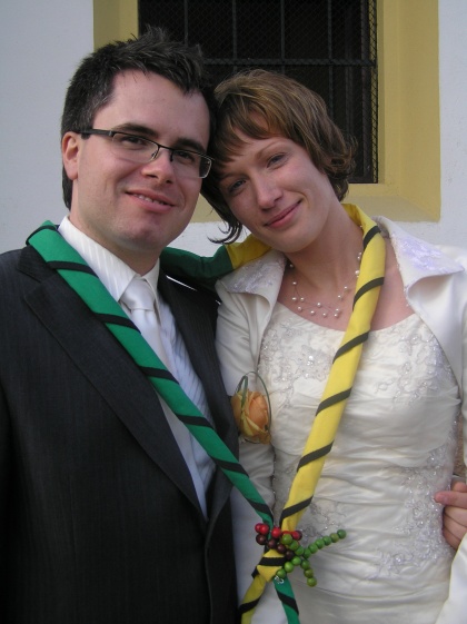 Poglej to nežno roko, ki te vabi na ples...