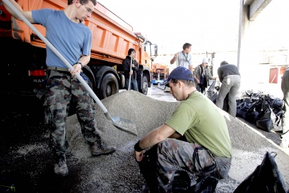 Pomoč poplavljencem na božični večer