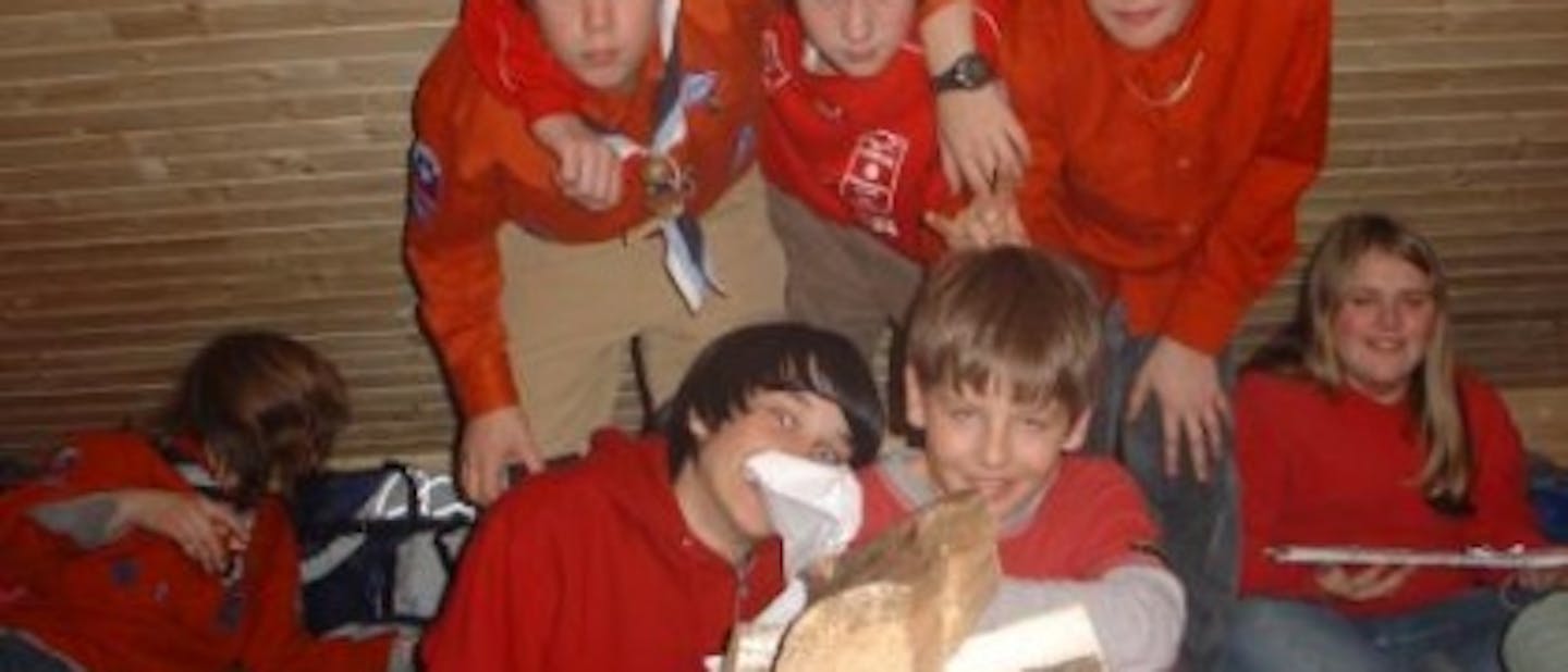 Četa Kamenčkov našla brodolomca in preživela...