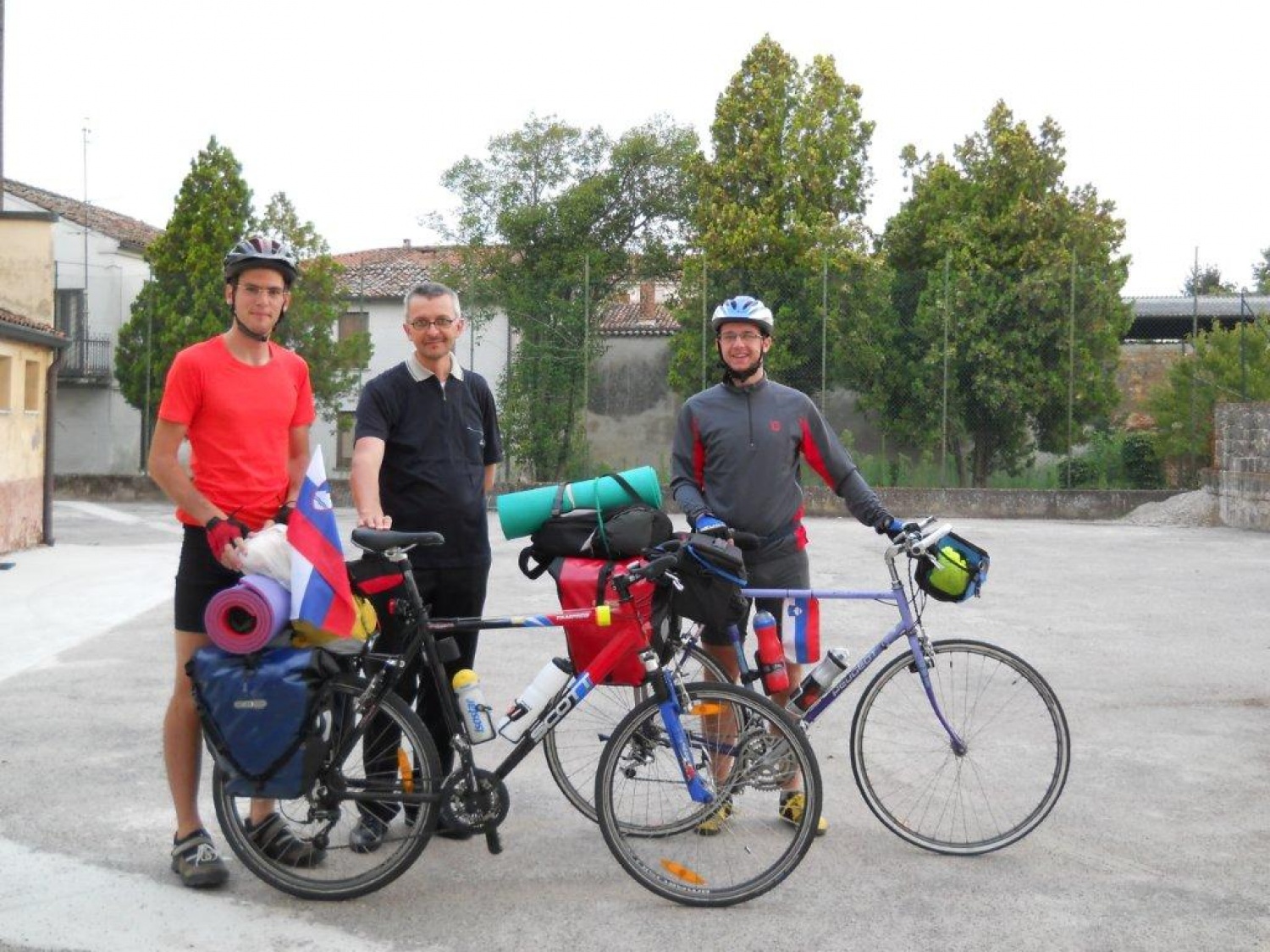 S p. Massimom, ki nama je poleg prenočišča pripravil še pravo italijansko večerjo