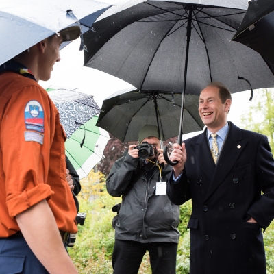 SKAVTI SPREMLJALI PRINCA EDWARDA MED OBISKOM V SLOVENIJI