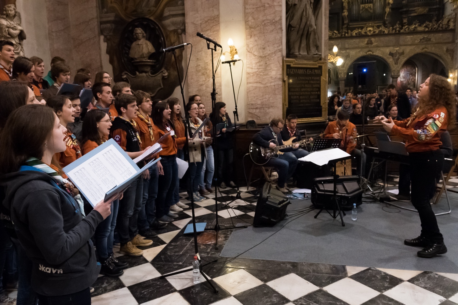 Iščemo pevce in instrumentaliste za velikonočni pevski zbor
