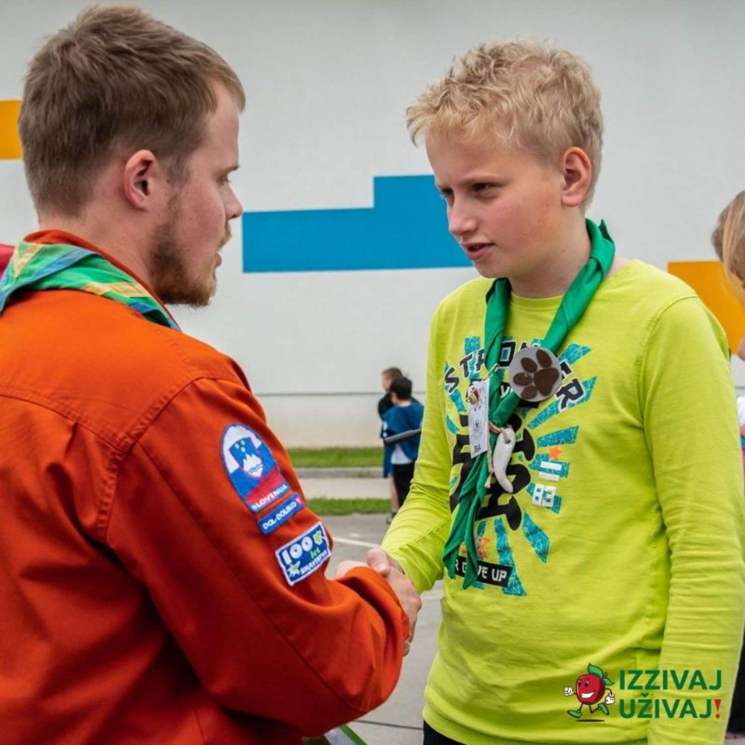 »Dvigni rit, bodi fit!«